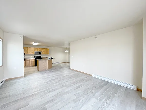 Elk Pointe Apartments — Photo 16