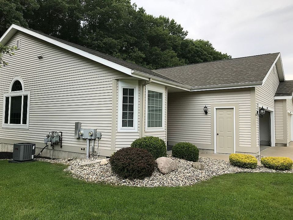 1st image of 3871 Fairway Dr