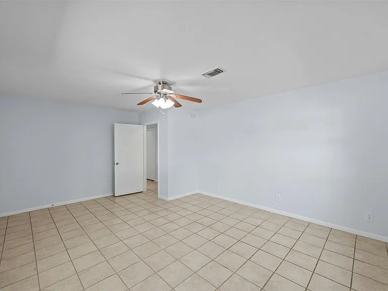 3713 Menchaca Rd #A — Photo 11