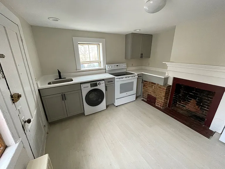 137 High St #1 — Photo 4