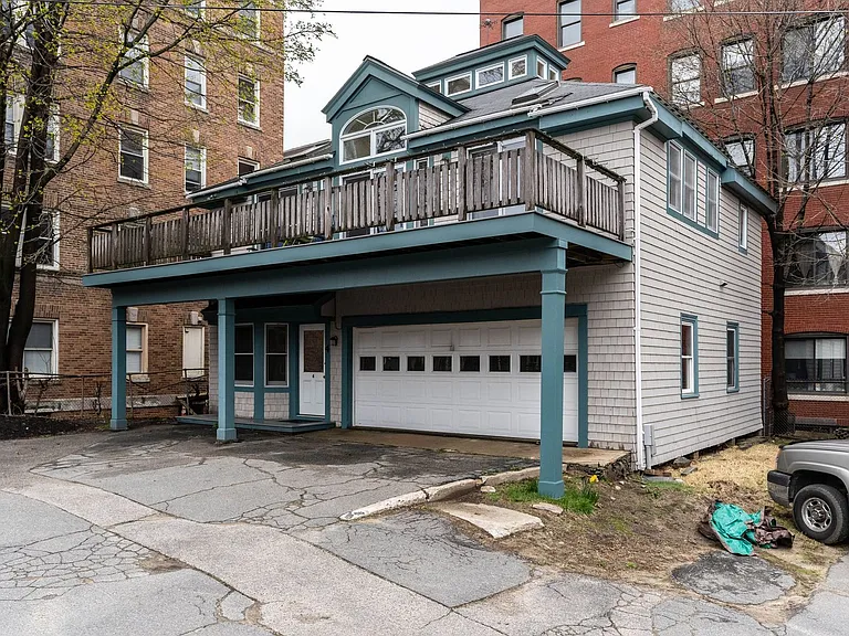 208-210 Vaughan Street — Photo 38