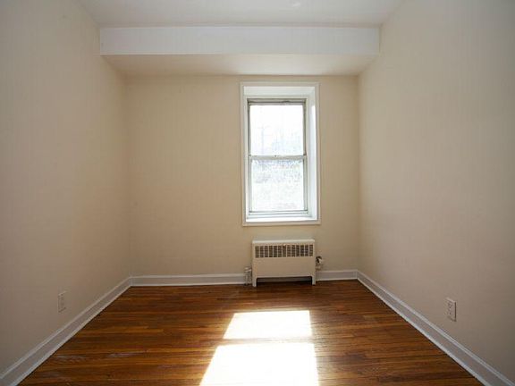 5th image of 2340 Linwood Ave #3D-403D