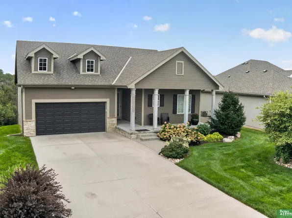 17567 Wirt St, Omaha, NE 68116
