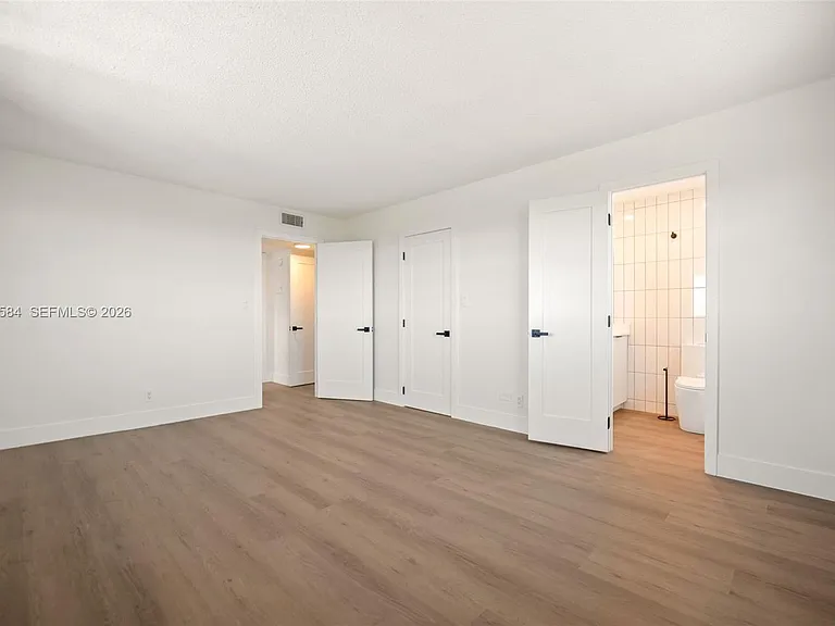 8107 SW 72nd Ave #413E — Photo 14