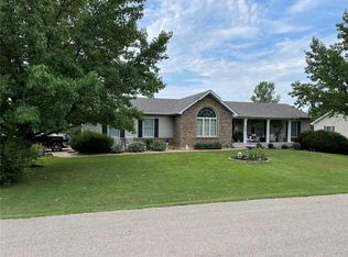 309 W Sycamore St, Desloge, MO