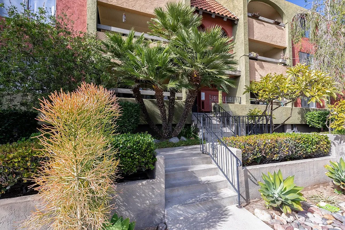 2 bed, 1210 sqft, $3,800 — Photo 3
