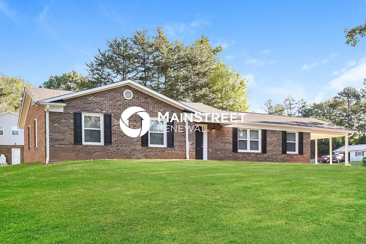 Front View - 310 Rolling Hills Ln