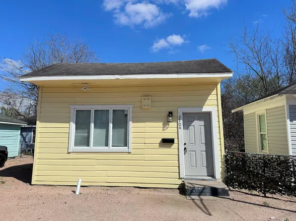 2704 Brewster St, Houston, TX 77026