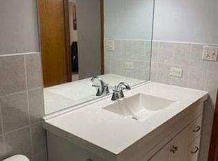 5021 Briartree Ln APT 302, Burbank, IL 60459