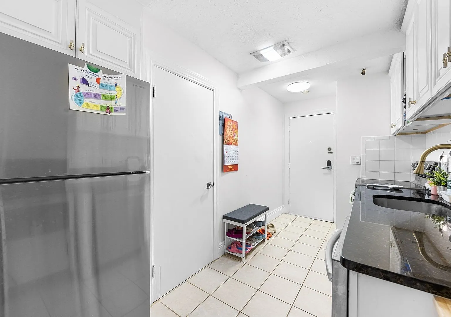 1 Bed - Close to T - Private Patio - Laundry in Building — Photo 4
