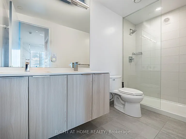 4208 Dundas St W #513 — Photo 24