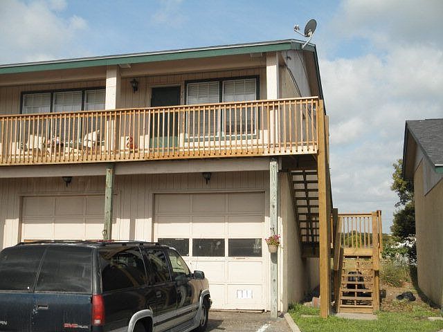 1st image of 1809 Hillcrest Dr #401