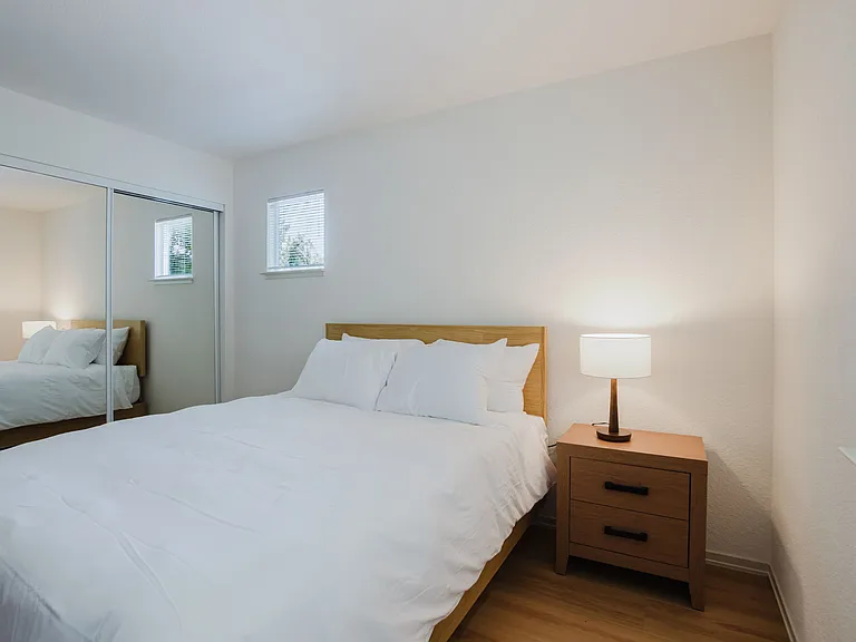 Parkwood Court Apartments — Photo 41