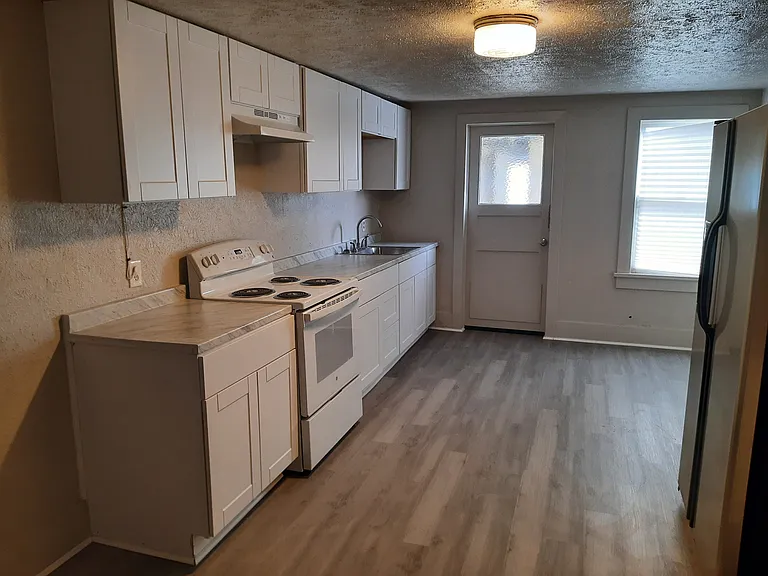 416 N 4th St #3 — Photo 8