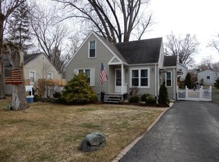 7503 N Oak St, Wonder Lake, IL