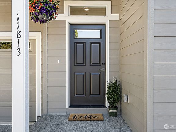 3rd image of 11813 Vernon Avenue SW