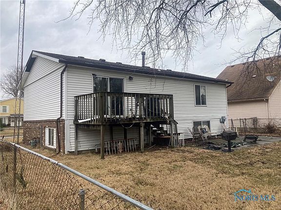 3rd image of 391 Woodland Ave