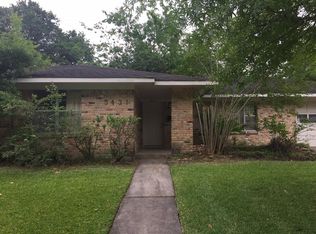 5431 Queensloch Dr, Houston, TX 77096