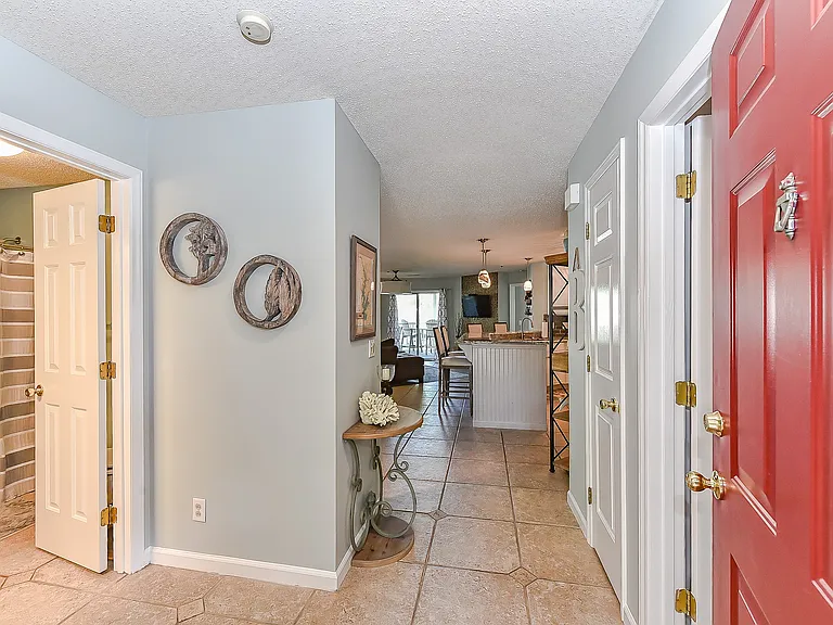 18557 Vineyard Point Ln — Photo 2