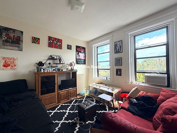 3rd image of 1156 Commonwealth Ave #57F