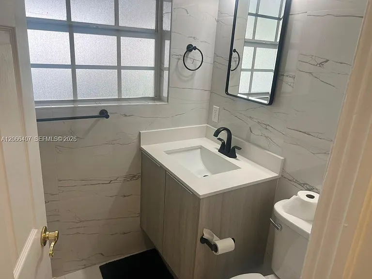 701 N 14th Ave — Photo 12