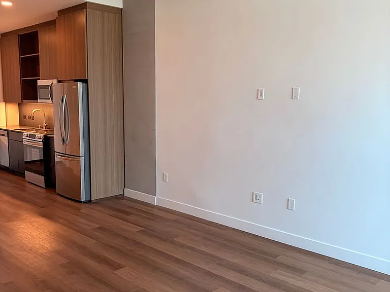 Rainford Apartments — Photo 57