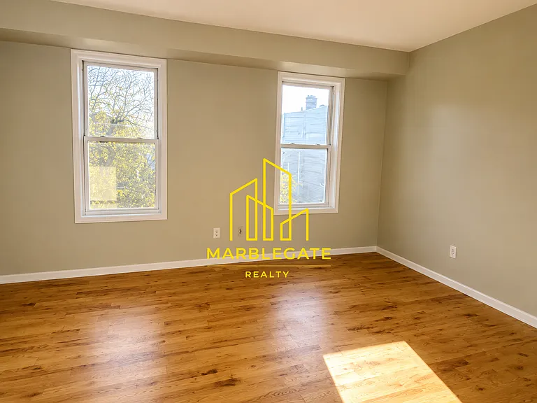 297 Ellis Ave #33 — Photo 2