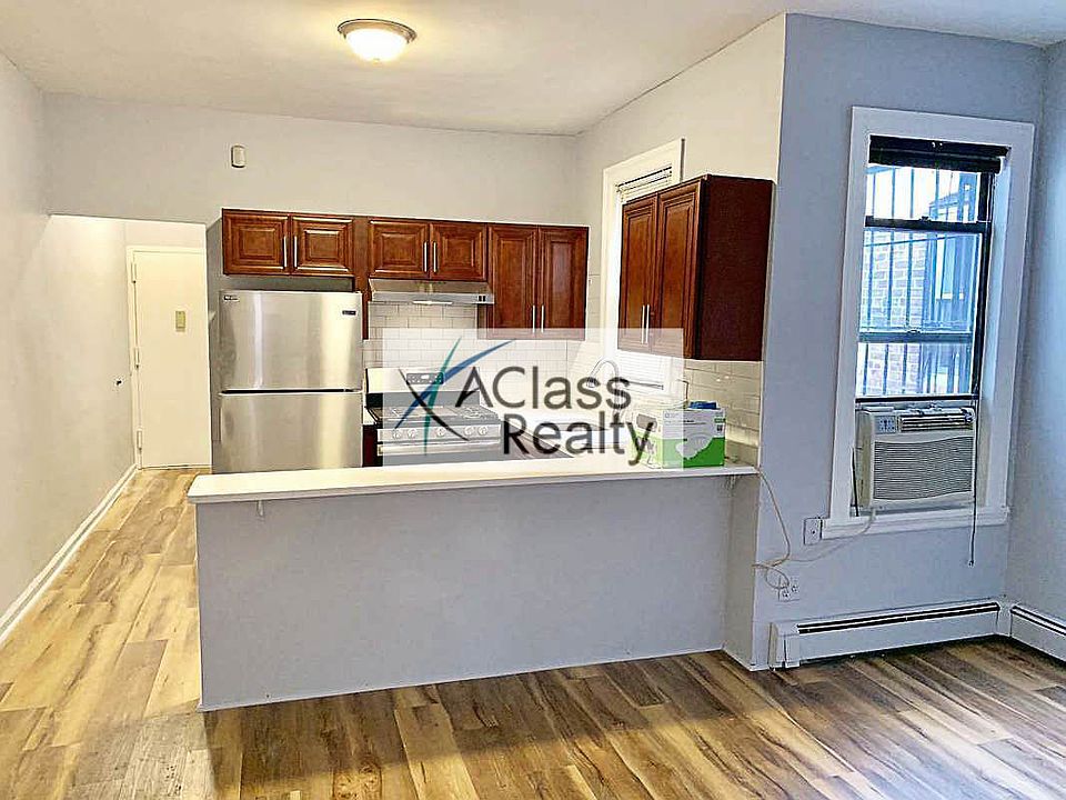 1st image of 32-31 Steinway St #B4