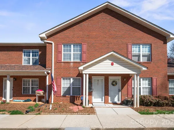 102 Brandywine Dr NE APT Q4, Conover, NC 28613