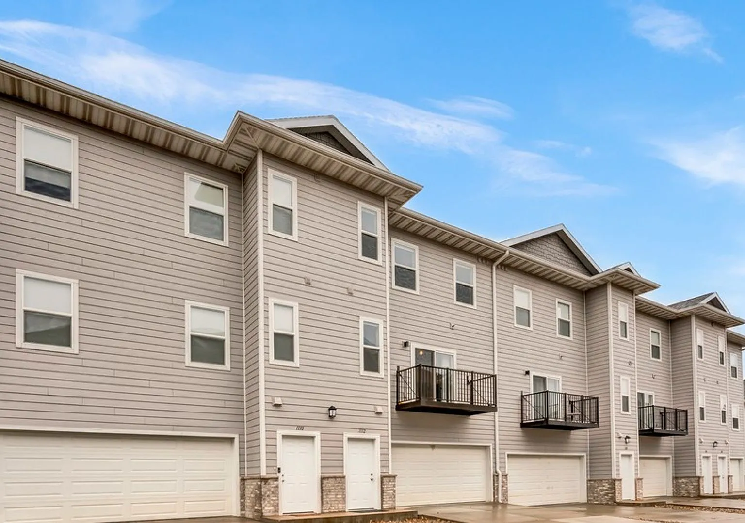 Pinnacle Villages - Waverly — Photo 1