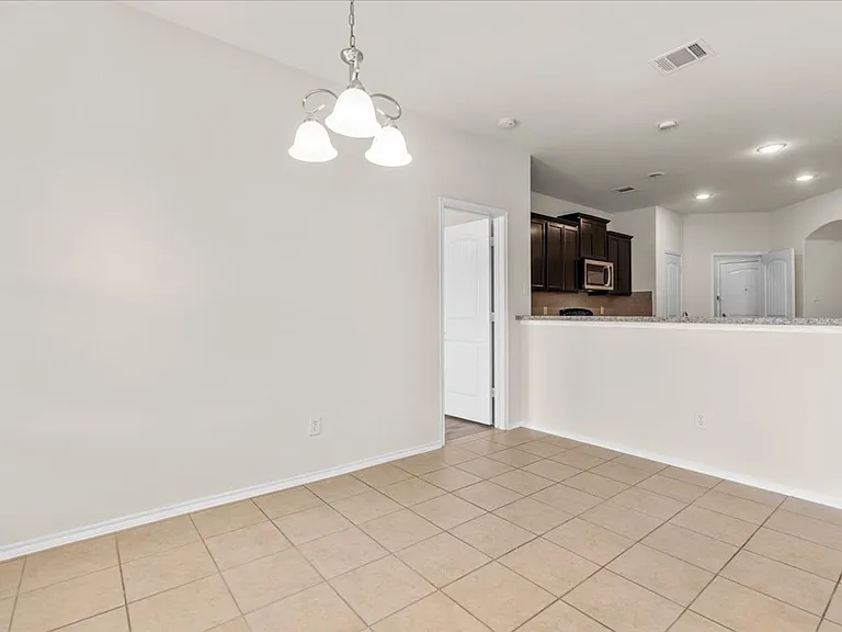 1729 Park Trails Blvd — Photo 10