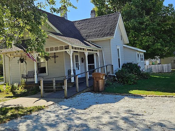 3rd image of 402 West St