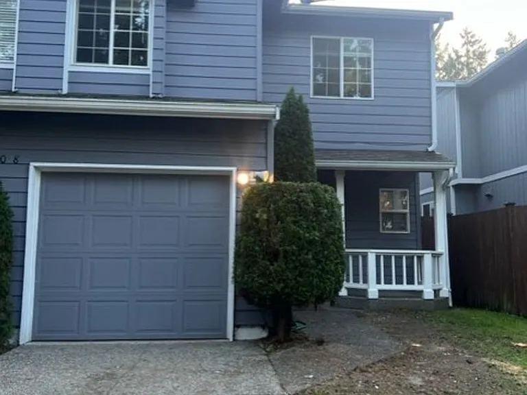 1008 Sunset Blvd NE #B — Photo 1