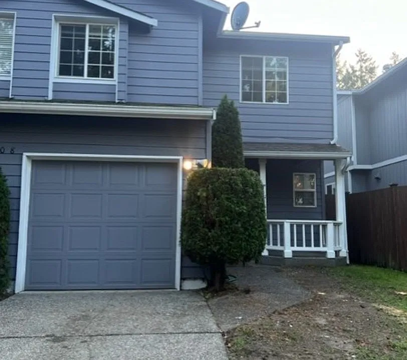 1008 Sunset Blvd NE #B