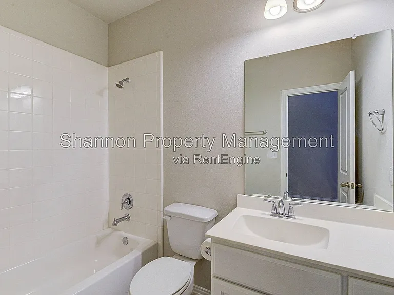 6102 Grace Falls Dr — Photo 16
