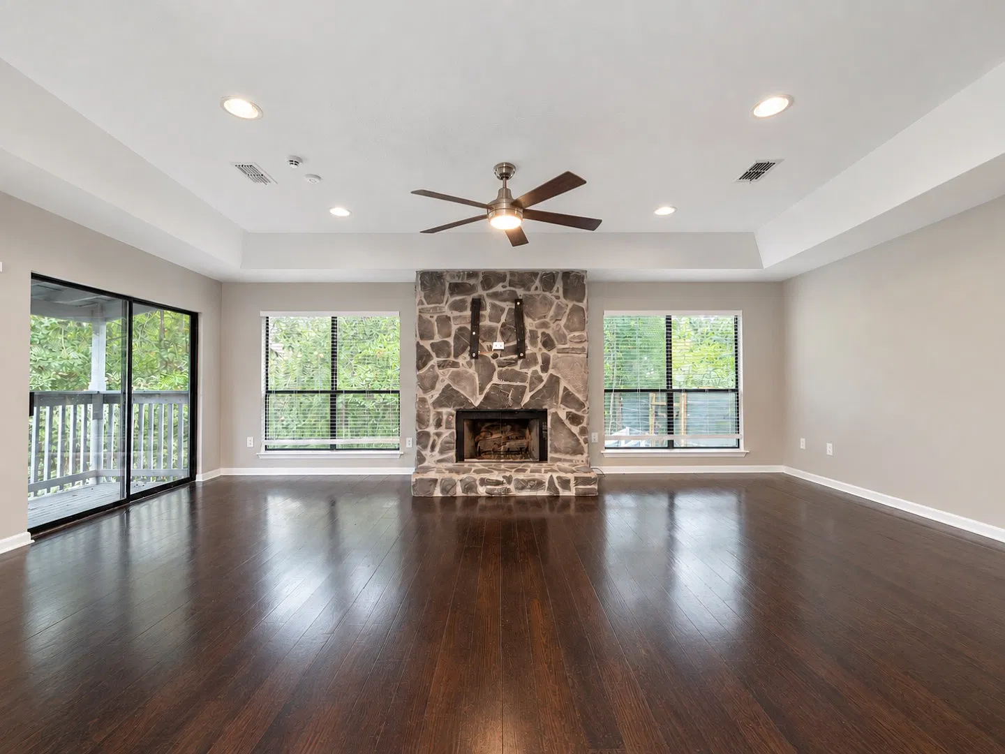 14 Creek Dr — Photo 2