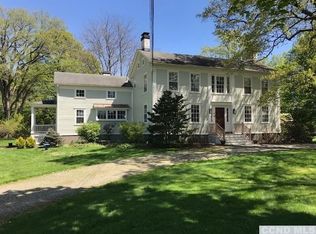 98 Albany Ave, Kinderhook, NY 12106