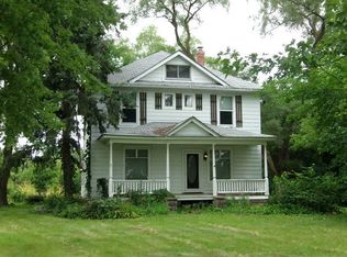 15906 W South St, Woodstock, IL 60098