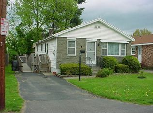 301 Mountain St, Albany, NY 12209