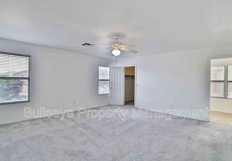 1069 E Lowell Ct — Photo 19