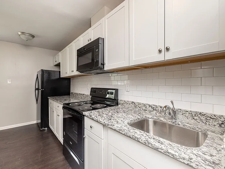 4306 Chamberlayne Ave — Photo 7