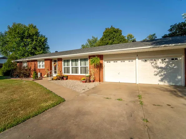 615 Highland Drive, Aurora, MO 65605