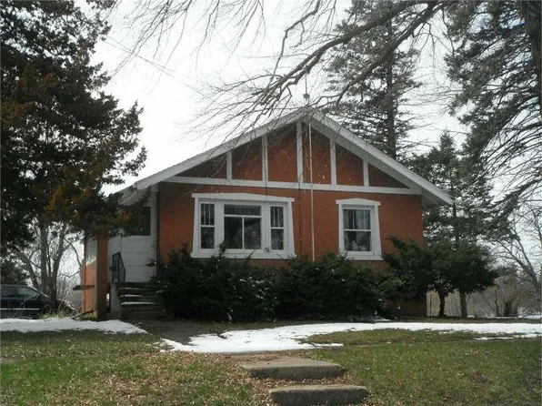 601 Monroe St, Emmetsburg, IA 50536