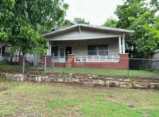 805 Cedar St, Perry, OK 73077