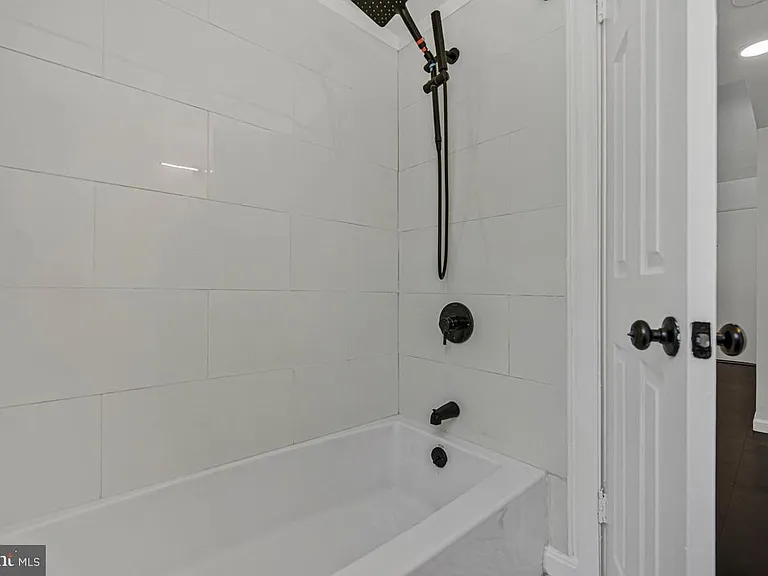 7170 Donnell Pl #C1 — Photo 24