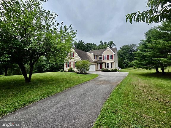 3rd image of 261 Lenni Rd