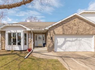3035 Pheasant Dr APT B, Cedar Falls, IA 50613