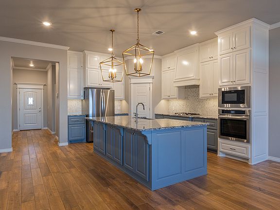 3rd image of 5416 Santa Lucia Dr