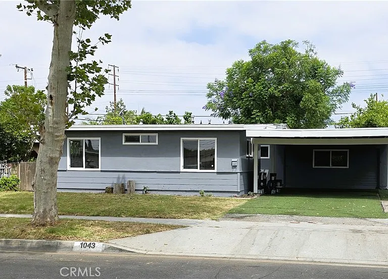 1043 Stichman Ave — Photo 1