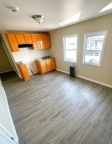 335 Myrtle Ave Photo 1